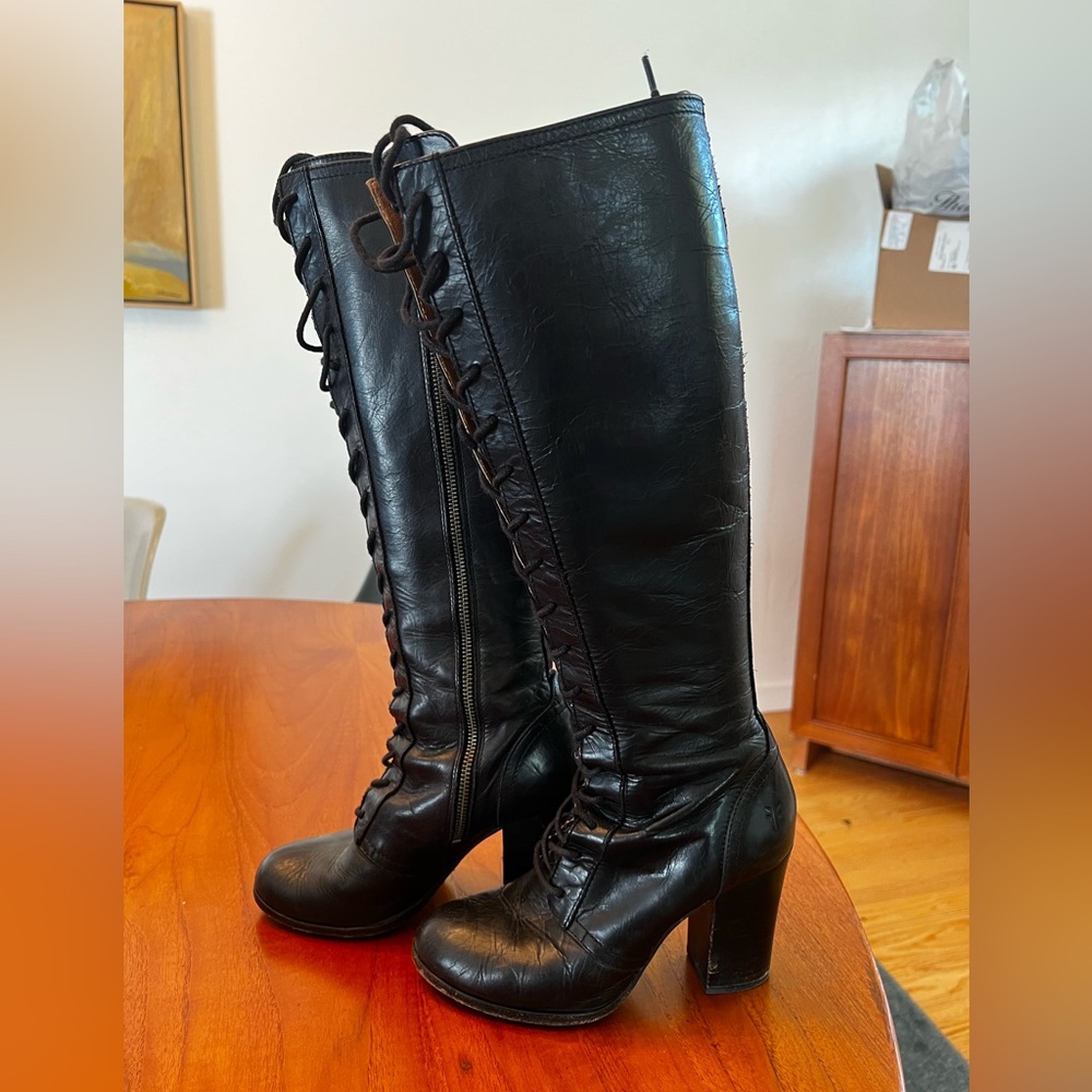 FRYE tall lace up boots Parker